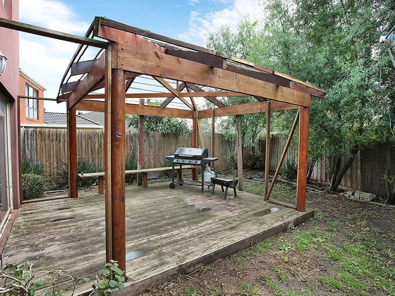 8 Ratcliffe Way, Lynbrook VIC 3975