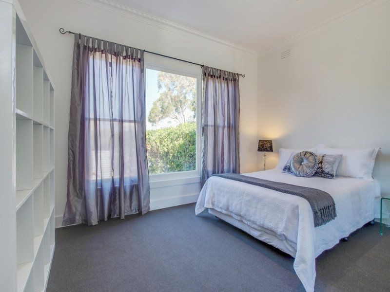 15 Elsie Grove, Edithvale VIC 3196