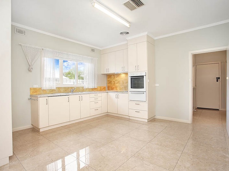 29 Nortcliffe Road, Edithvale VIC 3196