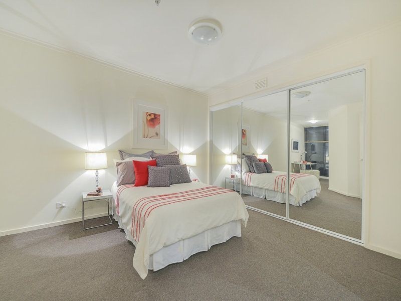 810/63 Whiteman Street, Southbank VIC 3006