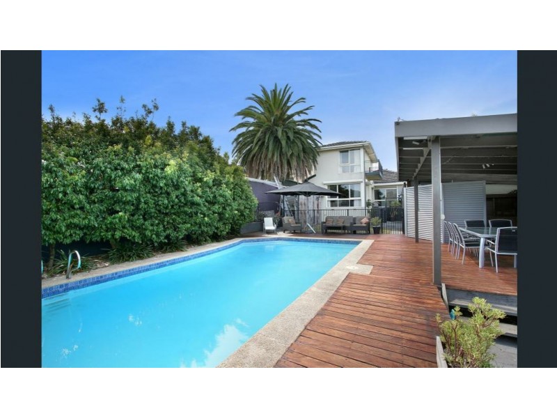 1 Beacon Street, Parkdale VIC 3195