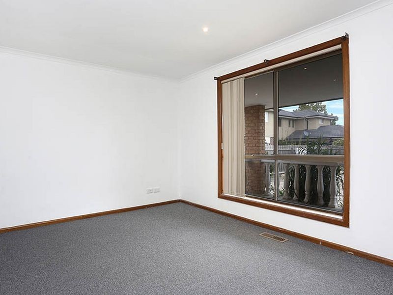 15b Ambrie Crescent, Noble Park VIC 3174