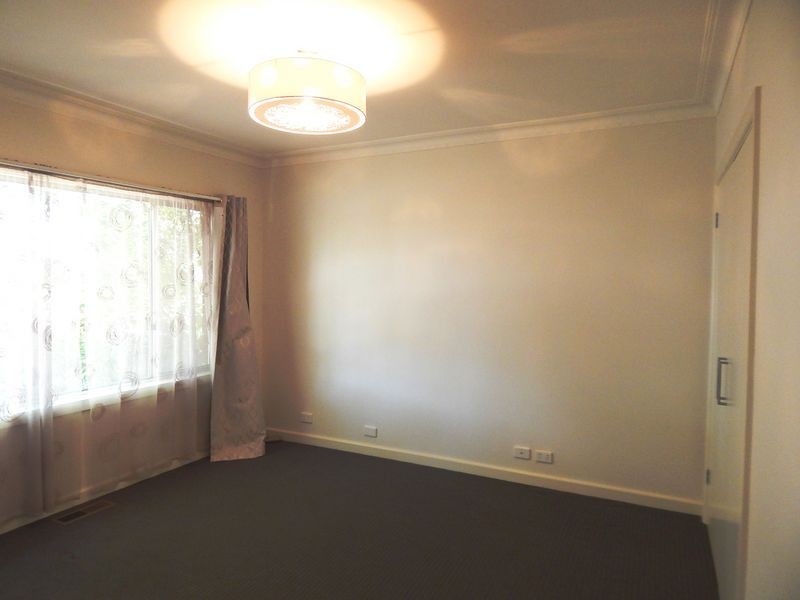 2 Randall Avenue, Edithvale VIC 3196