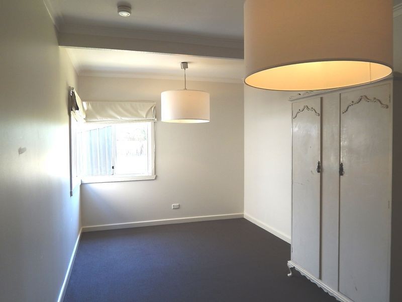 2 Randall Avenue, Edithvale VIC 3196