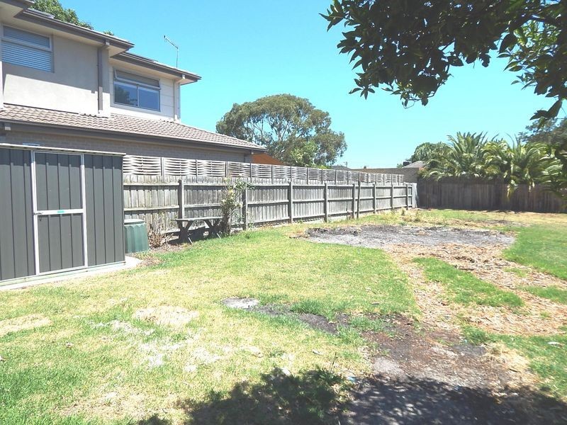 2 Randall Avenue, Edithvale VIC 3196