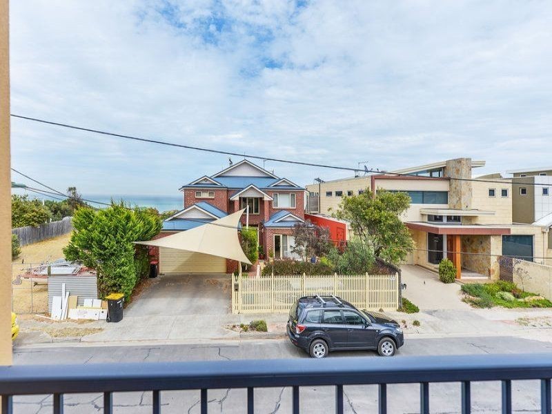 9a Bapaume Avenue, Edithvale VIC 3196