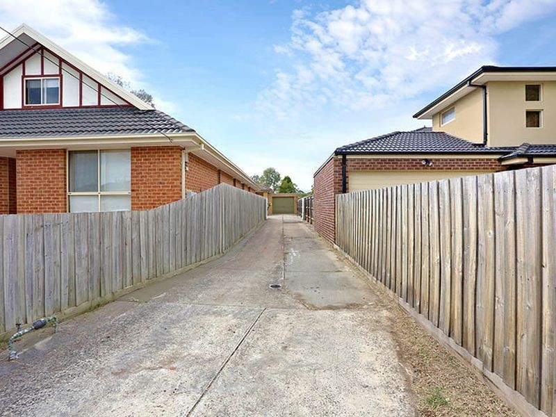 15b Ambrie Crescent, Noble Park VIC 3174