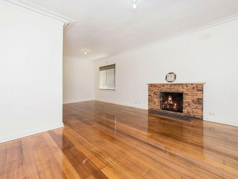 13 Arunta Crescent, Clarinda VIC 3169