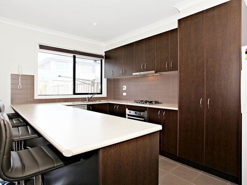 24 Lexington Square, Sandhurst VIC 3977