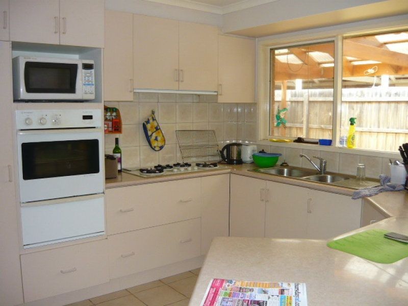 6 Dairy Place, Skye VIC 3977