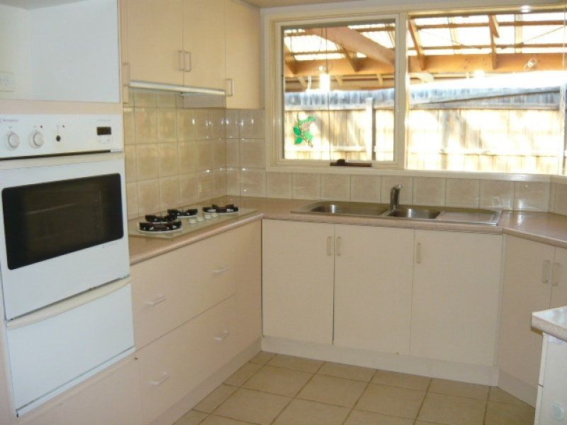 6 Dairy Place, Skye VIC 3977