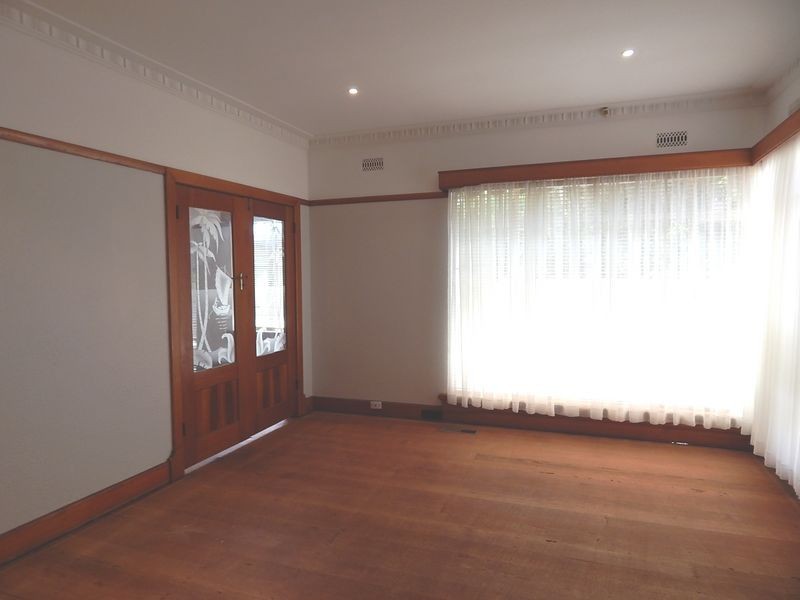 1 Oswald Thomas Avenue, Hampton East VIC 3188