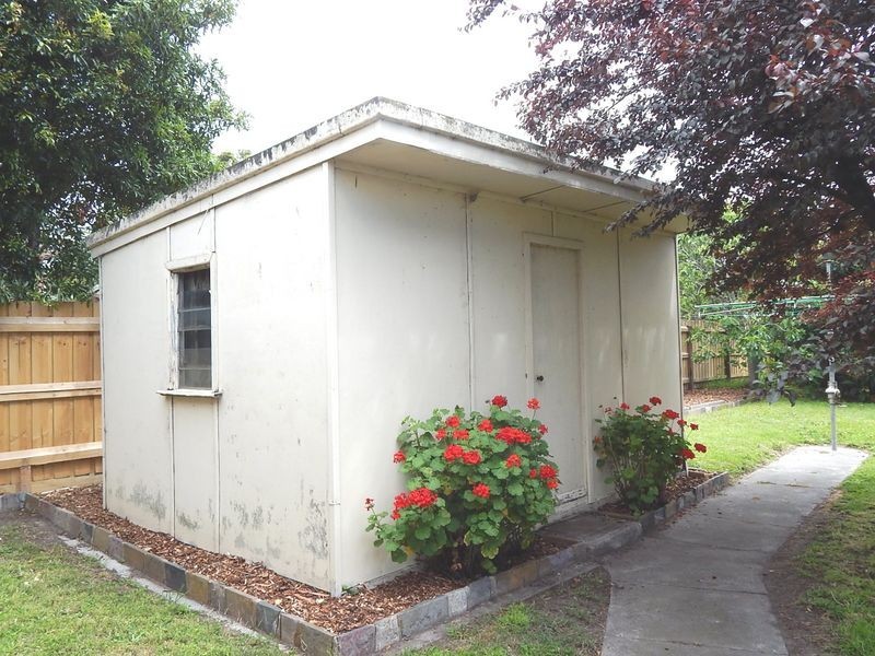 1 Oswald Thomas Avenue, Hampton East VIC 3188