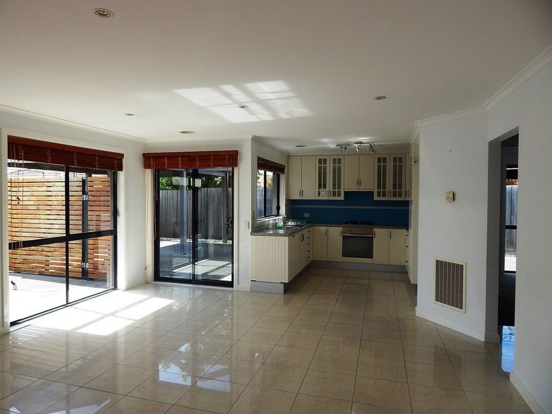 2/64 Elsie Grove, Chelsea VIC 3196