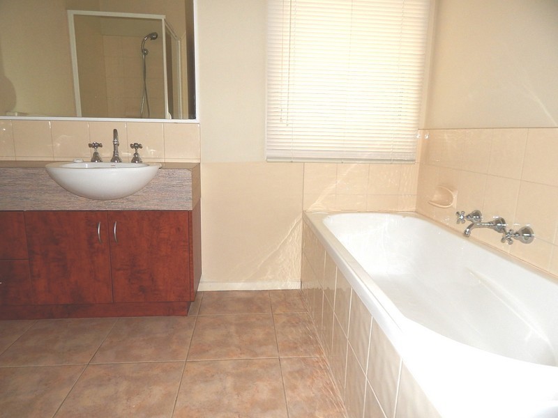 9 Starboard Lane, Patterson Lakes VIC 3197