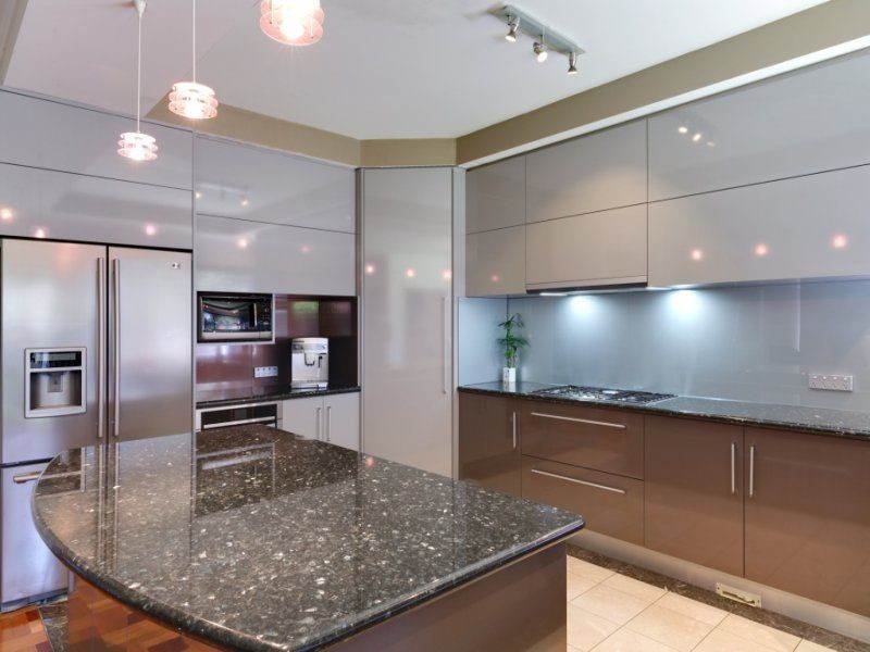 267-271 Waverley Road, Malvern East VIC 3145