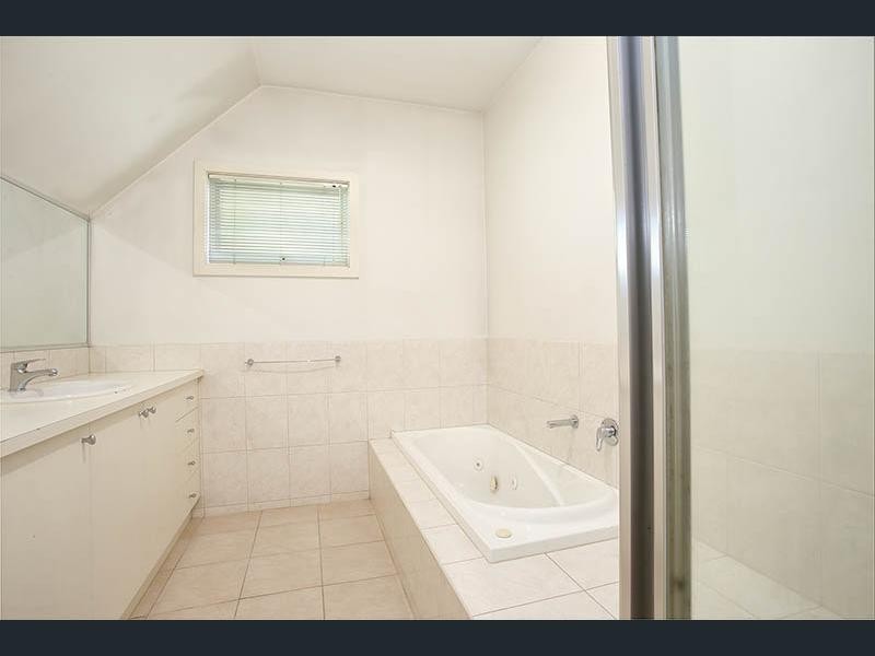 3/938 High Street Road, Glen Waverley VIC 3150