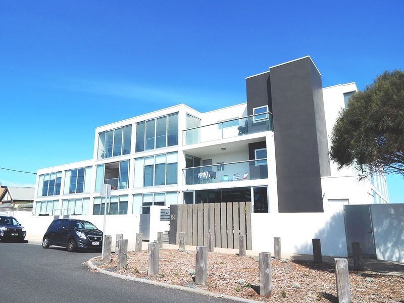 1/18 Avondale Avenue, Chelsea VIC 3196