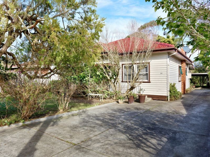 14 Ivan Avenue, Edithvale VIC 3196