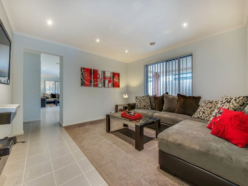 6 Locksley Court, Carrum Downs VIC 3201