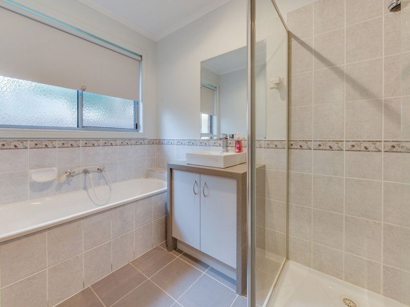 6 Locksley Court, Carrum Downs VIC 3201