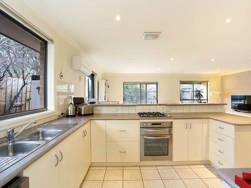 1/13 Donald Grove, Chelsea VIC 3196