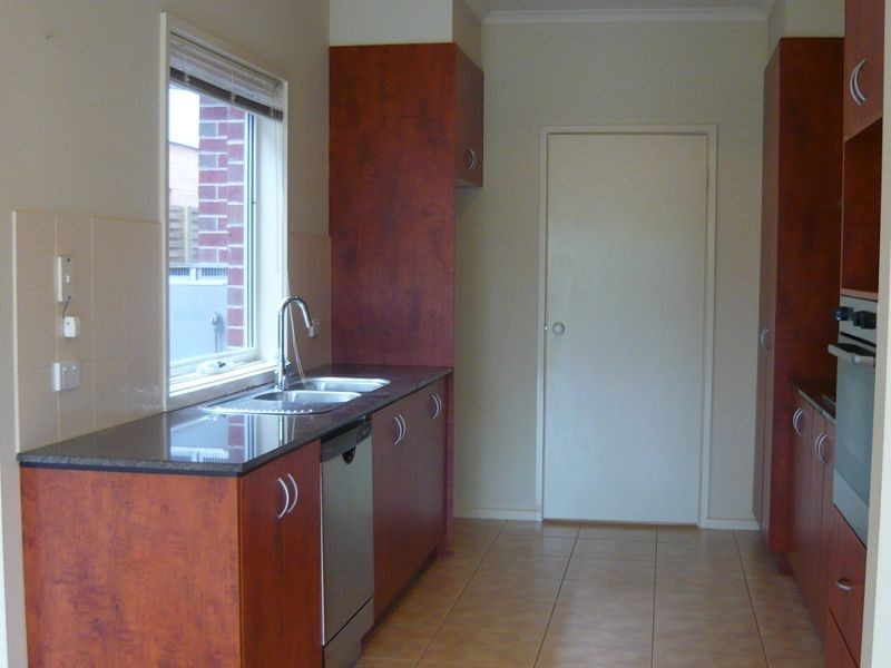 9 Starboard Lane, Patterson Lakes VIC 3197