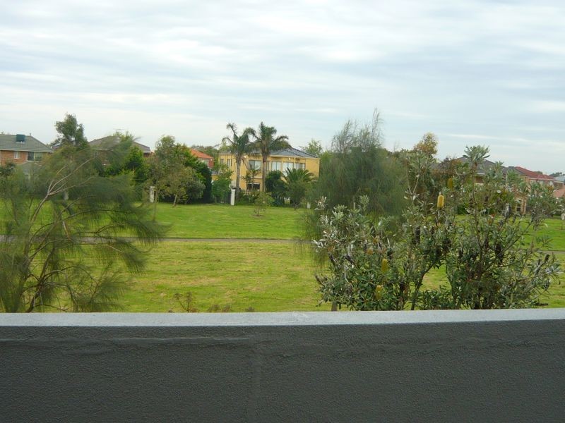 9 Starboard Lane, Patterson Lakes VIC 3197