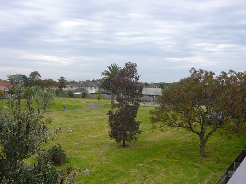 9 Starboard Lane, Patterson Lakes VIC 3197