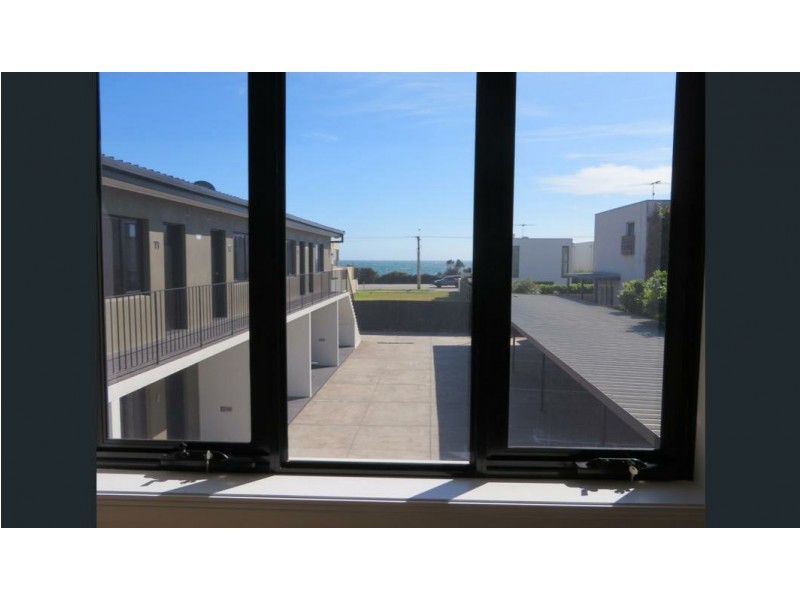 14/1a Spray Street, Parkdale VIC 3195