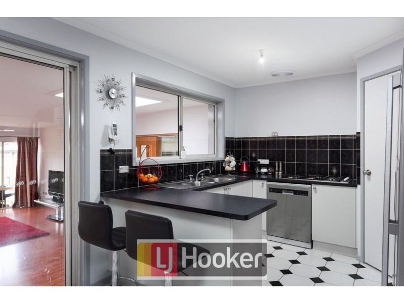 23 Palm Way, Narre Warren South VIC 3805