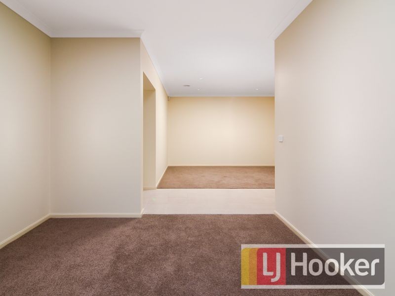 13 Camdolle Close, Pakenham VIC 3810