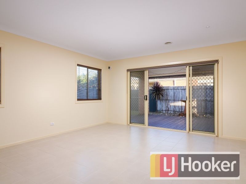 13 Camdolle Close, Pakenham VIC 3810