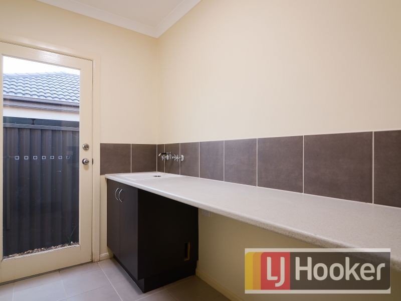 13 Camdolle Close, Pakenham VIC 3810