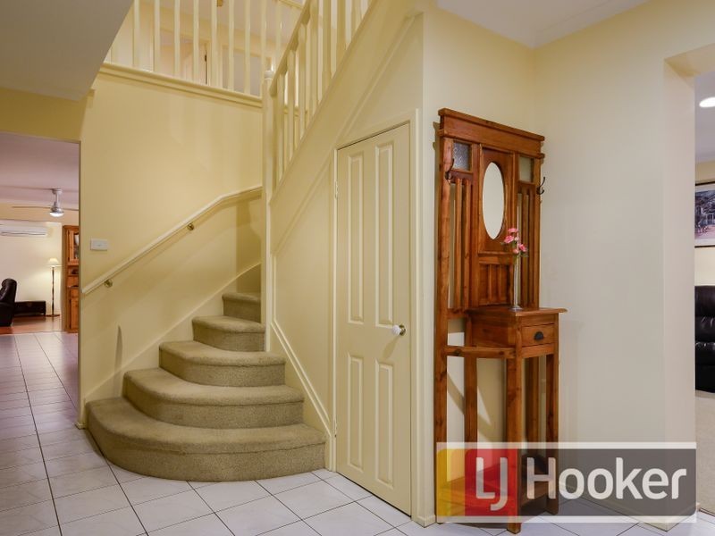 32 Geraldine Drive, Hampton Park VIC 3976