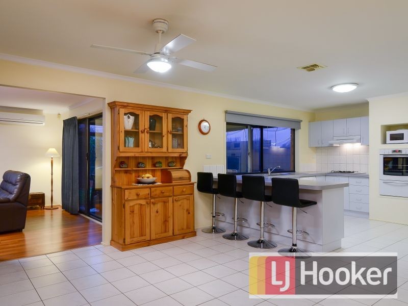 32 Geraldine Drive, Hampton Park VIC 3976