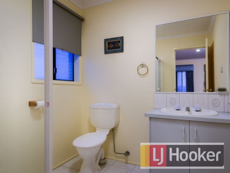 32 Geraldine Drive, Hampton Park VIC 3976