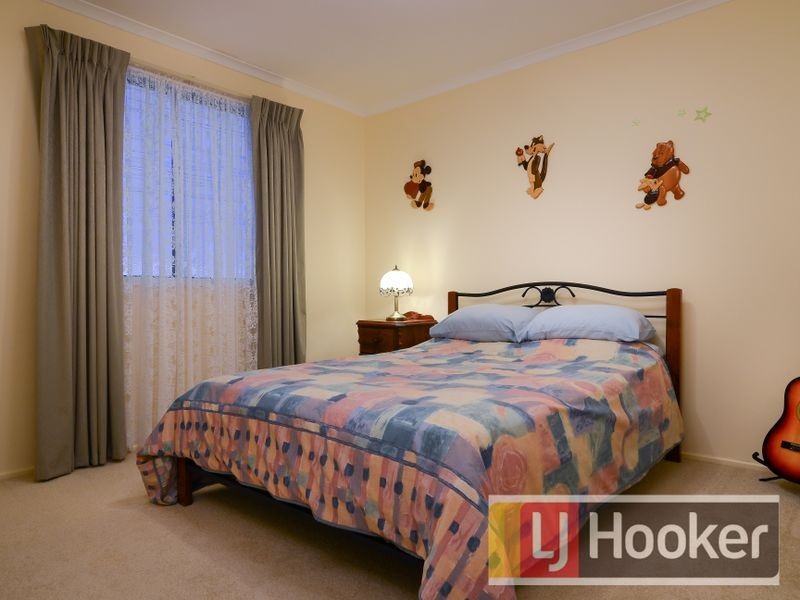 32 Geraldine Drive, Hampton Park VIC 3976