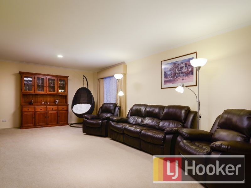 32 Geraldine Drive, Hampton Park VIC 3976