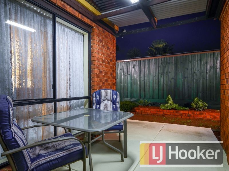 32 Geraldine Drive, Hampton Park VIC 3976