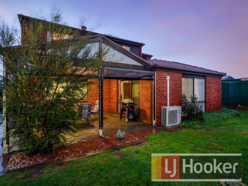32 Geraldine Drive, Hampton Park VIC 3976