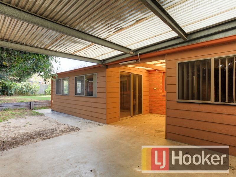 2 Cottswold Avenue, Narre Warren VIC 3805