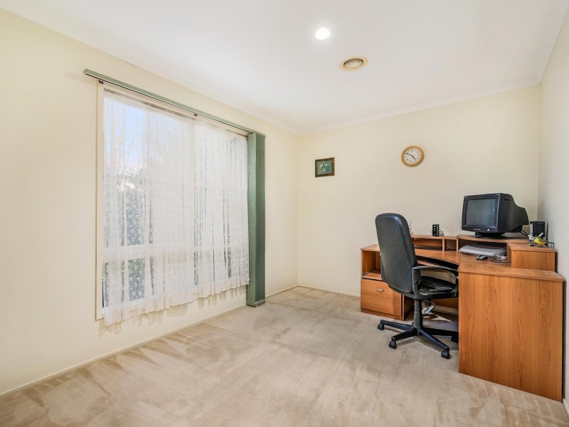 44 Lighthorse Crescent, Narre Warren South VIC 3805