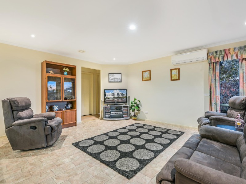 44 Lighthorse Crescent, Narre Warren South VIC 3805