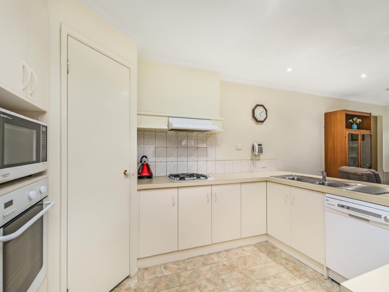 44 Lighthorse Crescent, Narre Warren South VIC 3805