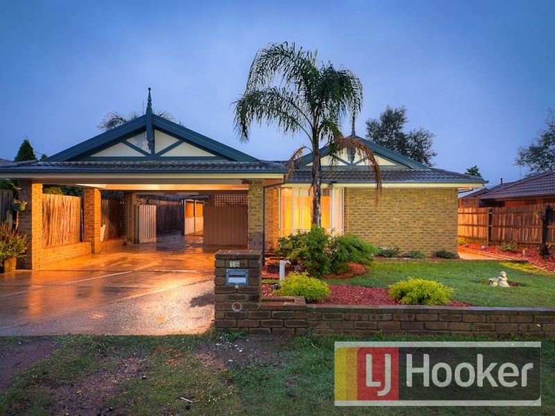 16 Nana Walk, Narre Warren South VIC 3805