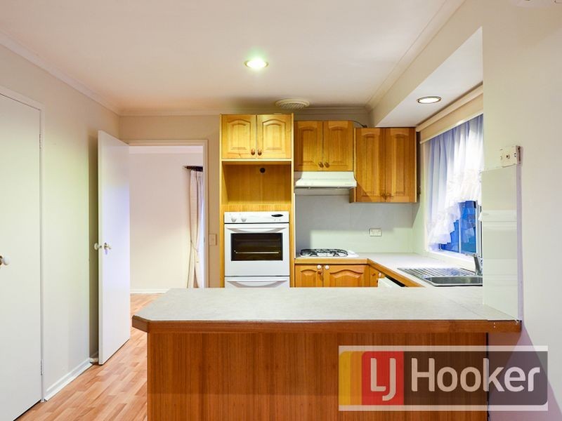 16 Nana Walk, Narre Warren South VIC 3805