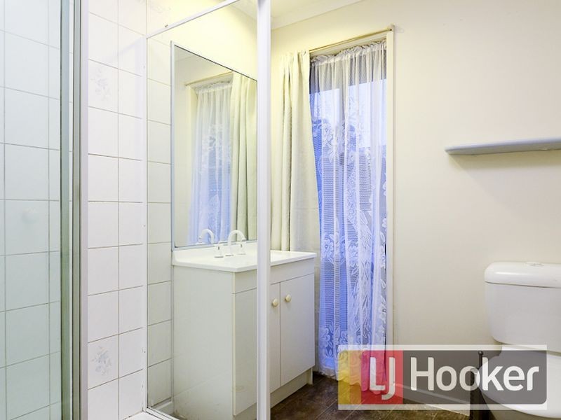 16 Nana Walk, Narre Warren South VIC 3805