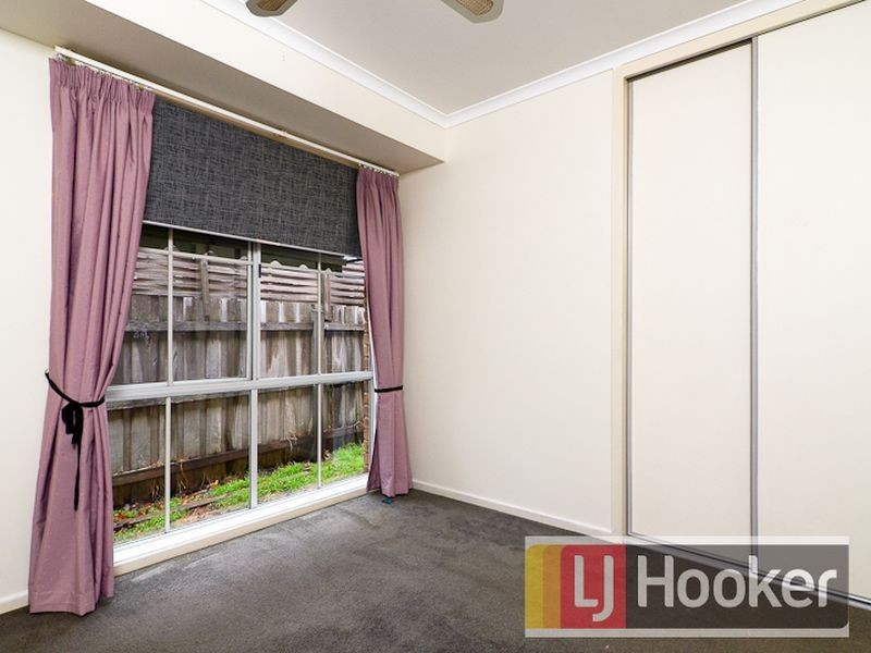 16 Nana Walk, Narre Warren South VIC 3805