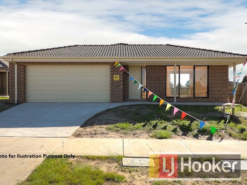 2 Goshawk Drive, Pakenham VIC 3810